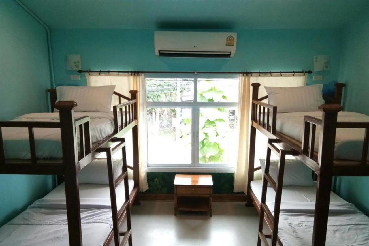 The Corner Transit Hostel Koh Samui Buitenkant foto