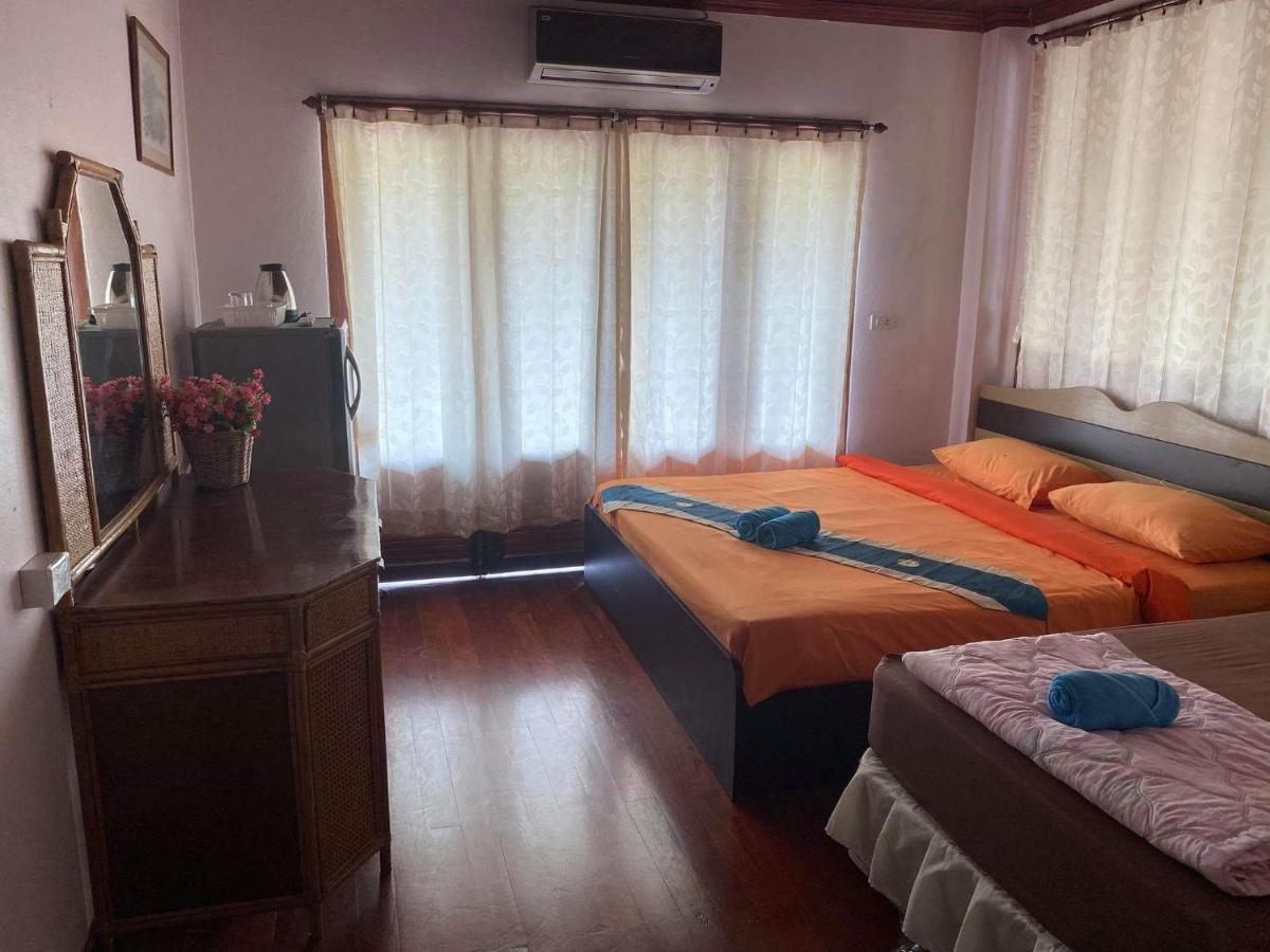 The Corner Transit Hostel Koh Samui Buitenkant foto